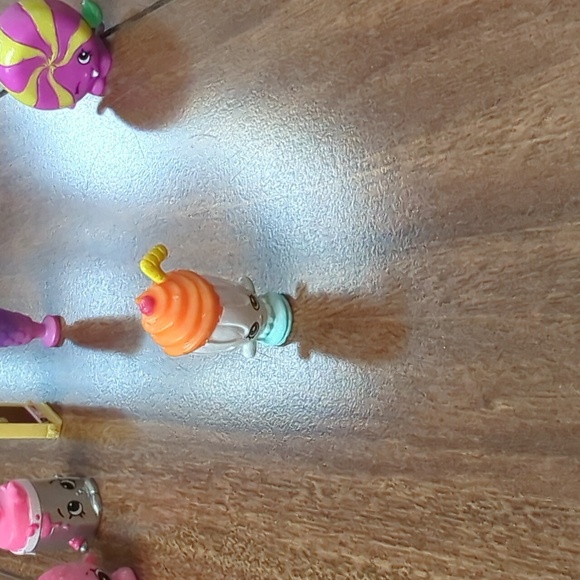 Shopkins Set - Picture 6 of 7